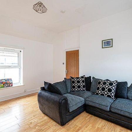 Two Bedroom Holiday Apartment Colwyn Bay Buitenkant foto