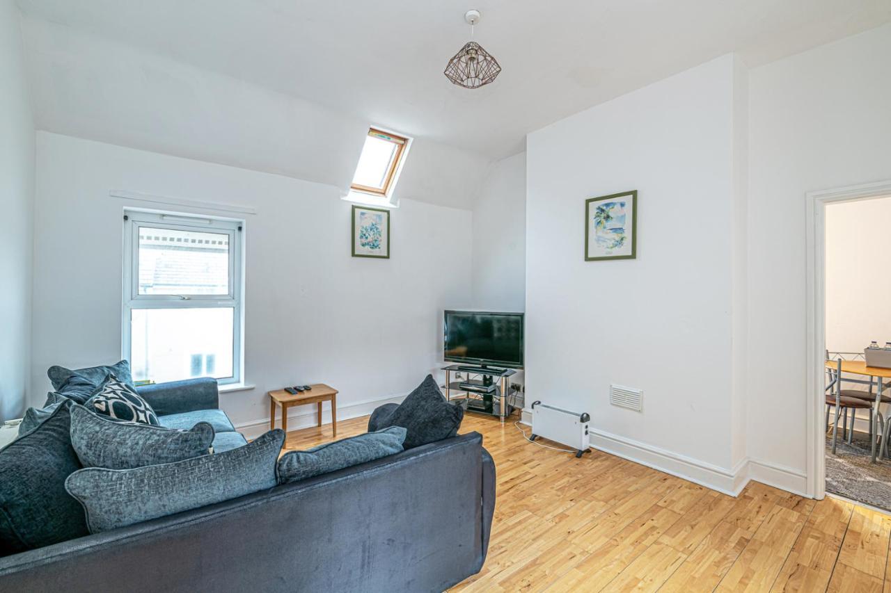 Two Bedroom Holiday Apartment Colwyn Bay Buitenkant foto