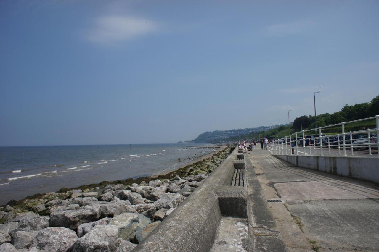 Two Bedroom Holiday Apartment Colwyn Bay Buitenkant foto